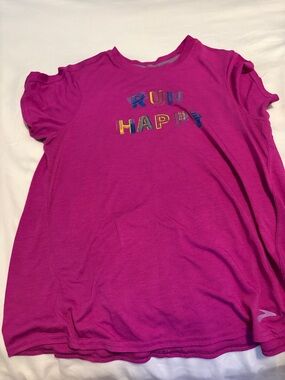 Brooks Pink "Run Happy" Short Sleeve Athletic Tee